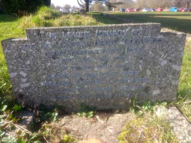 Image of headstone. Full inscription, if known, accompanying. Click for a larger view.