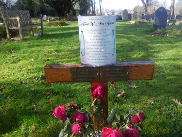 Image of headstone. Full inscription, if known, accompanying. Click for a larger view.