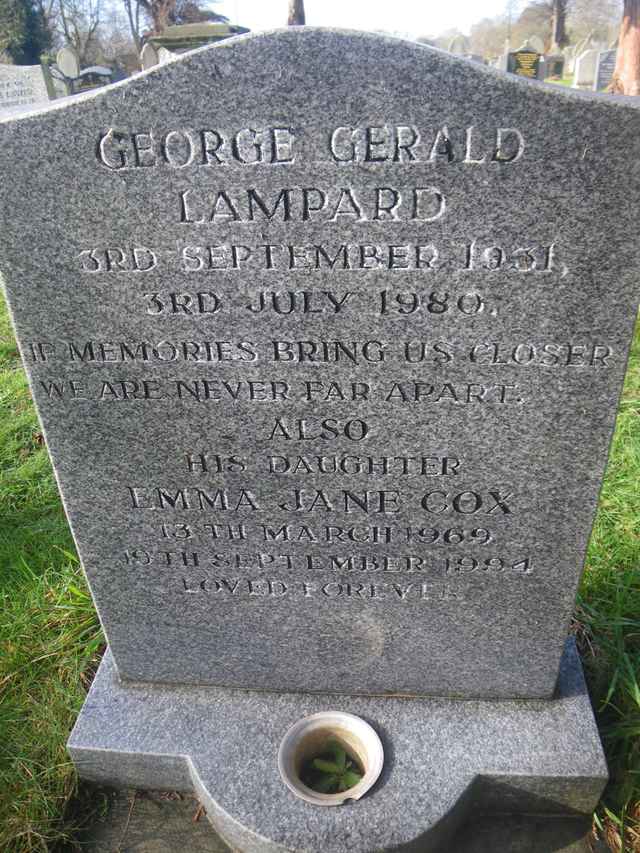 Image of headstone. Full inscription, if known, accompanying. Click for a larger view.