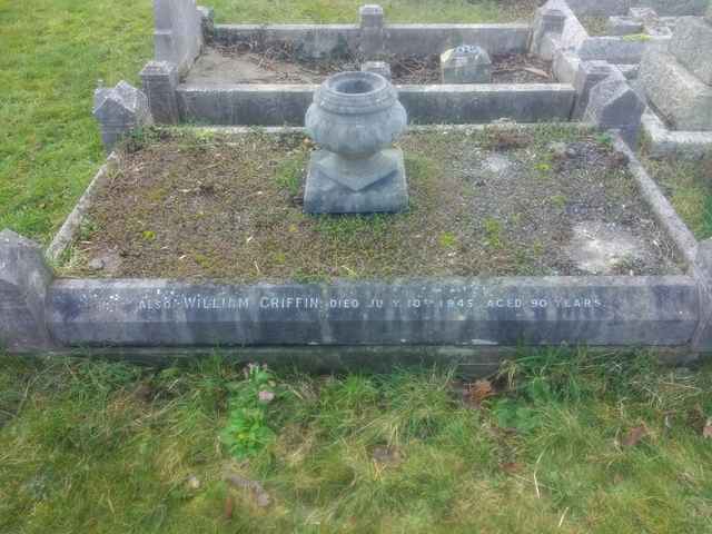 Image of headstone. Full inscription, if known, accompanying. Click for a larger view.