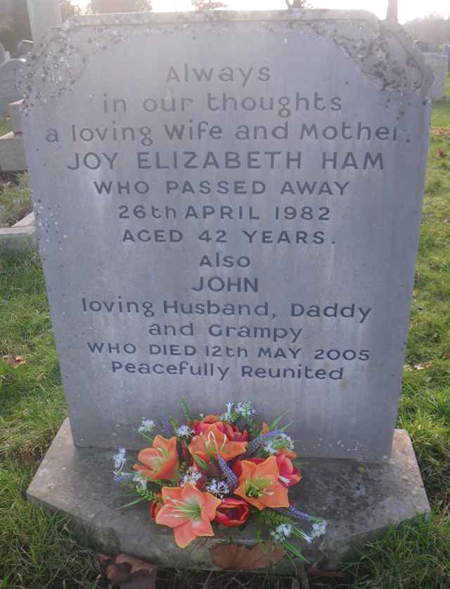 Image of headstone. Full inscription, if known, accompanying. Click for a larger view.