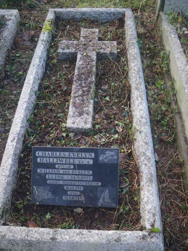 Image of headstone. Full inscription, if known, accompanying. Click for a larger view.