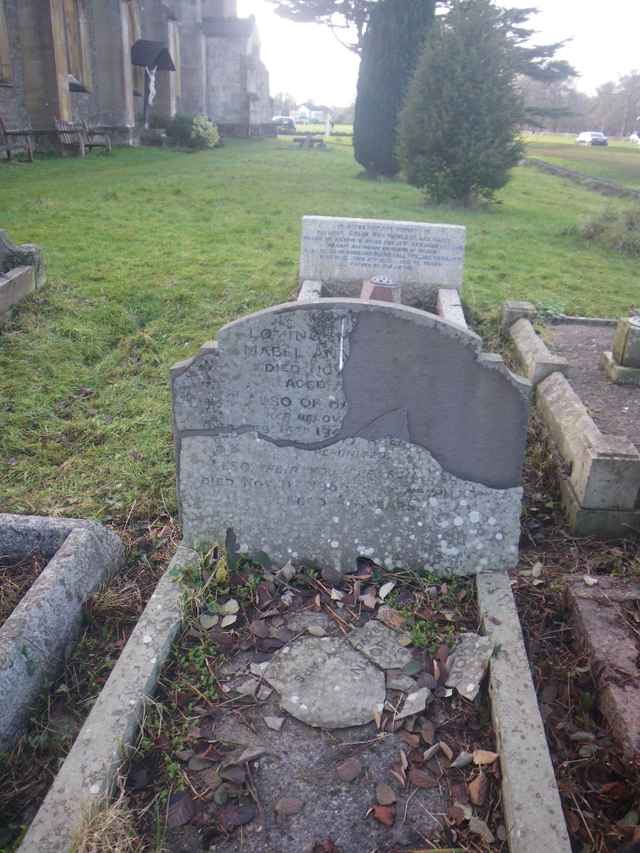 Image of headstone. Full inscription, if known, accompanying. Click for a larger view.