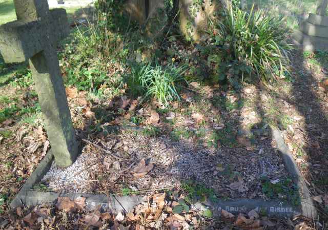 Image of headstone. Full inscription, if known, accompanying. Click for a larger view.