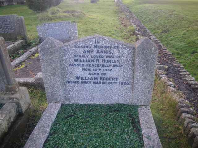 Image of headstone. Full inscription, if known, accompanying. Click for a larger view.