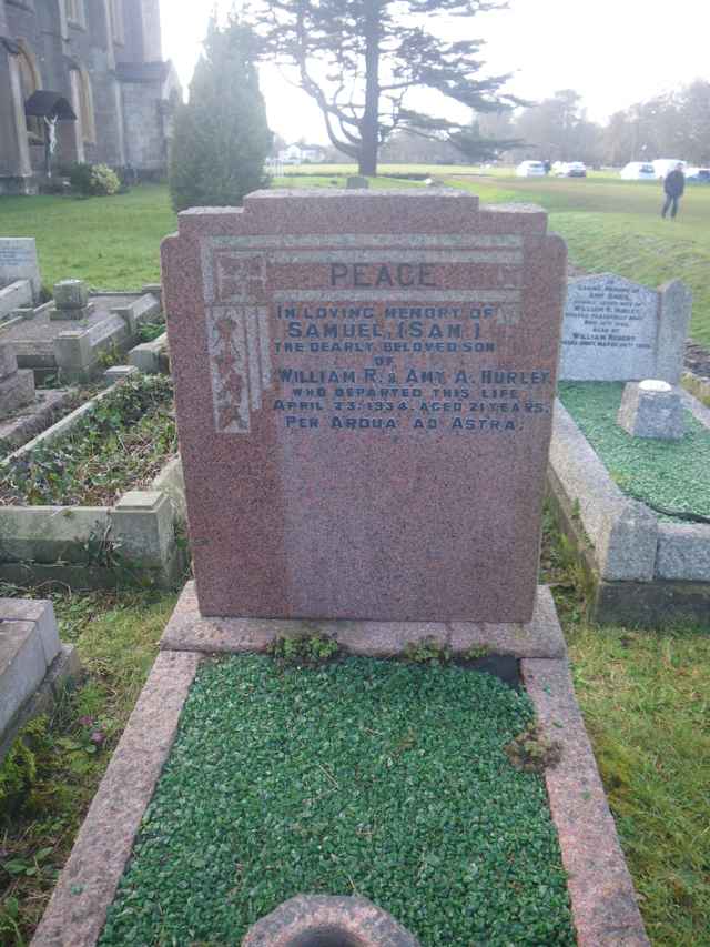 Image of headstone. Full inscription, if known, accompanying. Click for a larger view.