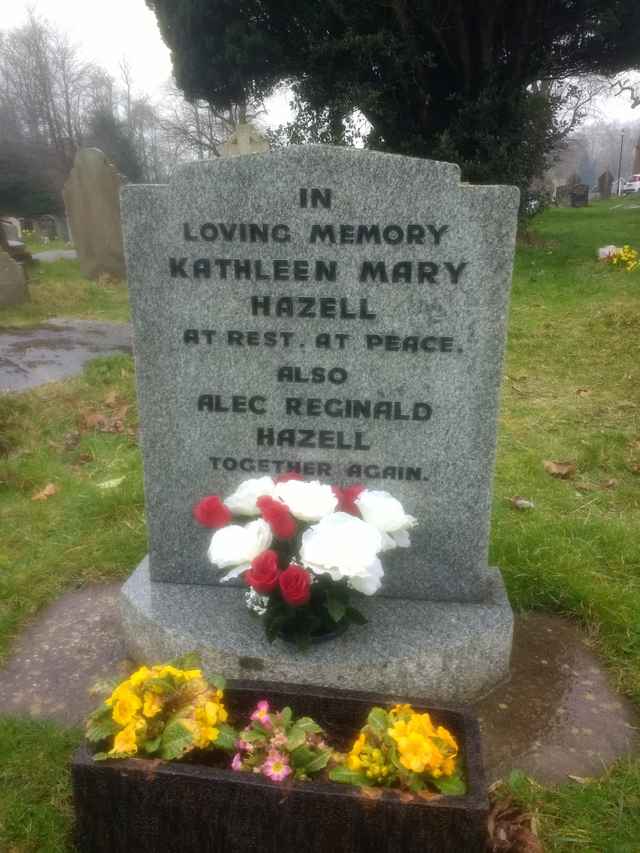 Image of headstone. Full inscription, if known, accompanying. Click for a larger view.