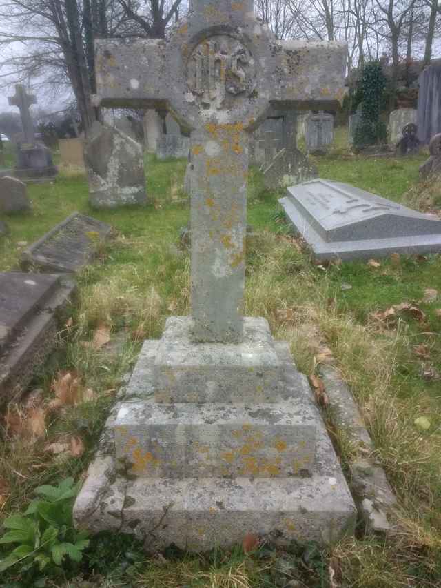 Image of headstone. Full inscription, if known, accompanying. Click for a larger view.