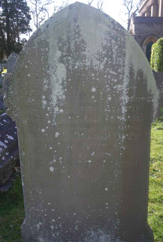 Image of headstone. Full inscription, if known, accompanying. Click for a larger view.