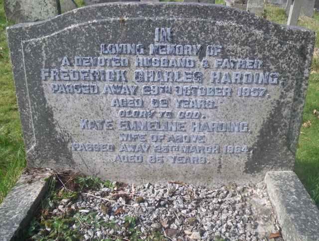 Image of headstone. Full inscription, if known, accompanying. Click for a larger view.