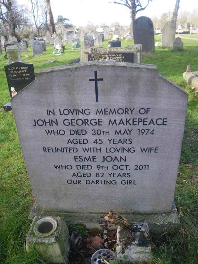 Image of headstone. Full inscription, if known, accompanying. Click for a larger view.