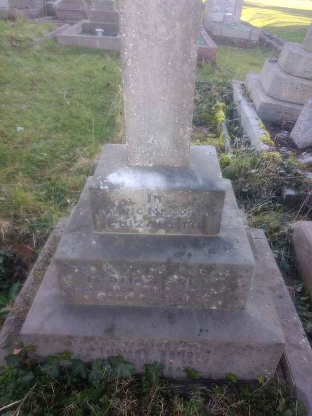 Image of headstone. Full inscription, if known, accompanying. Click for a larger view.