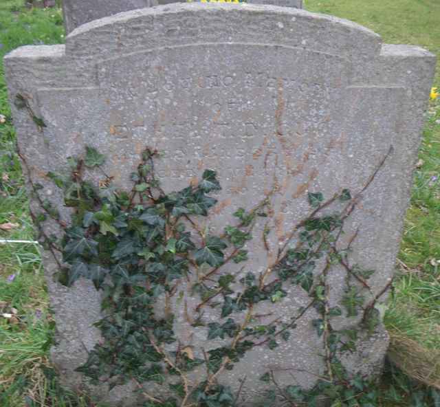 Image of headstone. Full inscription, if known, accompanying. Click for a larger view.