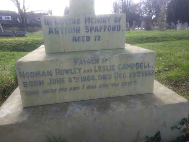 Image of headstone. Full inscription, if known, accompanying. Click for a larger view.