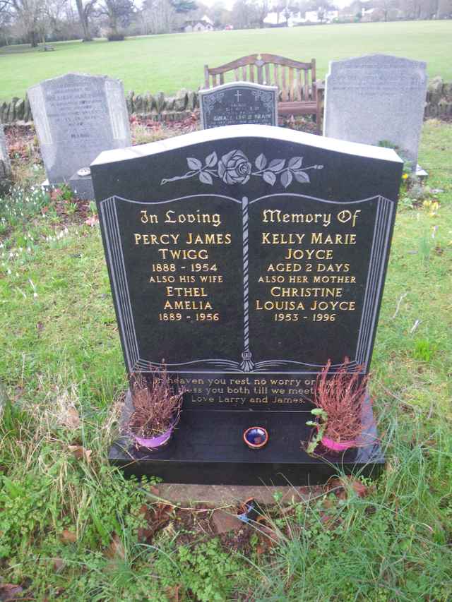 Image of headstone. Full inscription, if known, accompanying. Click for a larger view.