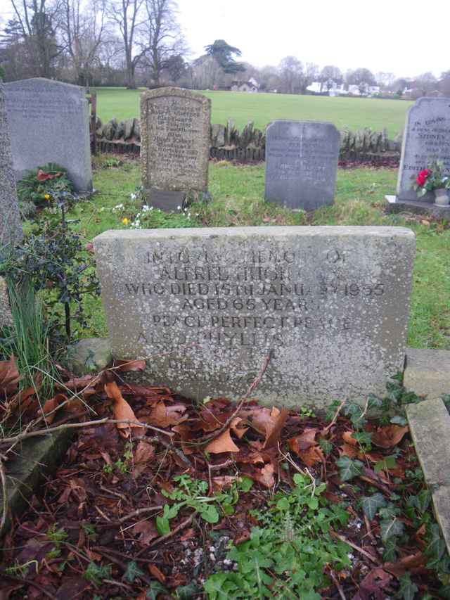 Image of headstone. Full inscription, if known, accompanying. Click for a larger view.