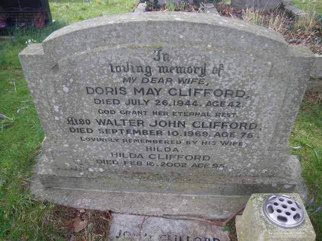 Image of headstone. Full inscription, if known, accompanying. Click for a larger view.