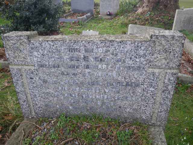 Image of headstone. Full inscription, if known, accompanying. Click for a larger view.