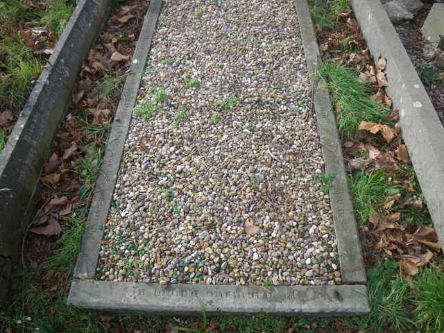 Image of headstone. Full inscription, if known, accompanying. Click for a larger view.