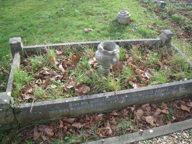 Image of headstone. Full inscription, if known, accompanying. Click for a larger view.