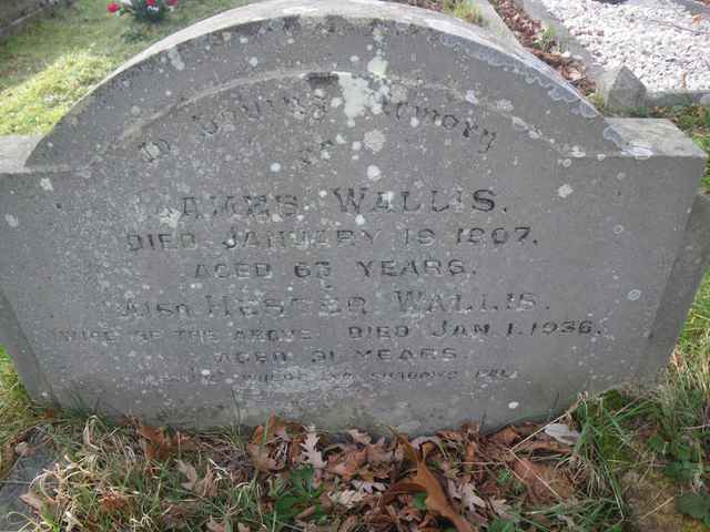 Image of headstone. Full inscription, if known, accompanying. Click for a larger view.