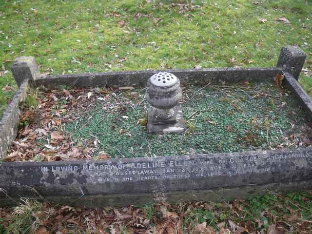 Image of headstone. Full inscription, if known, accompanying. Click for a larger view.