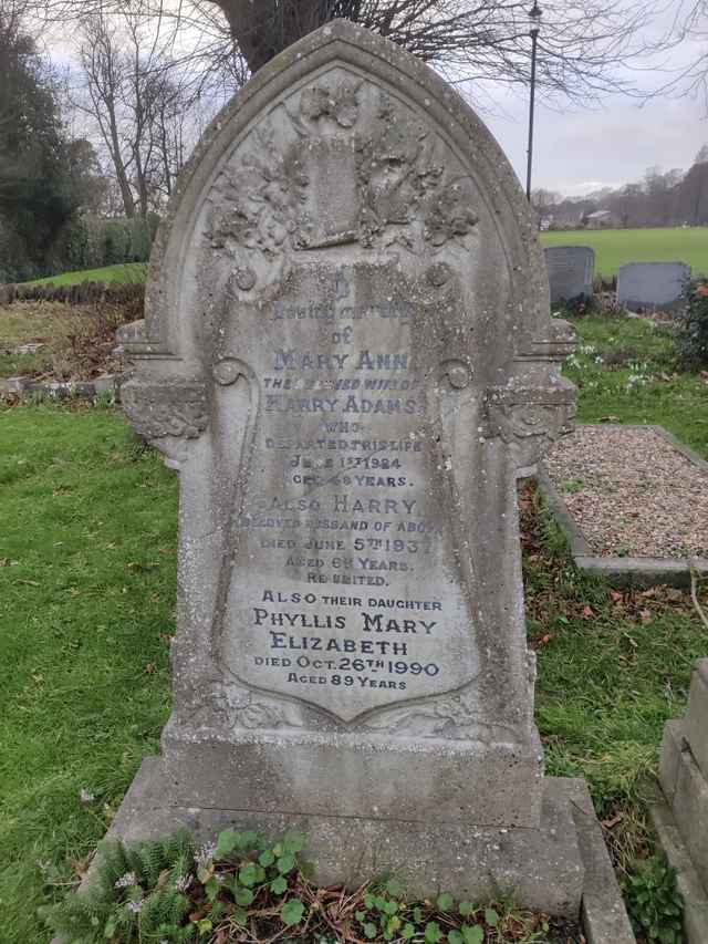 Image of headstone. Full inscription, if known, accompanying. Click for a larger view.