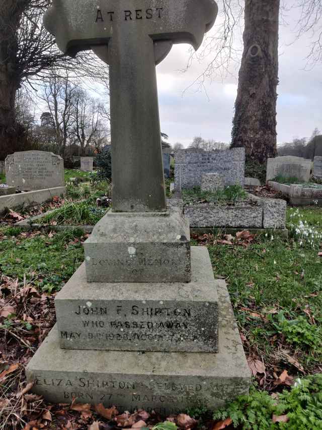 Image of headstone. Full inscription, if known, accompanying. Click for a larger view.