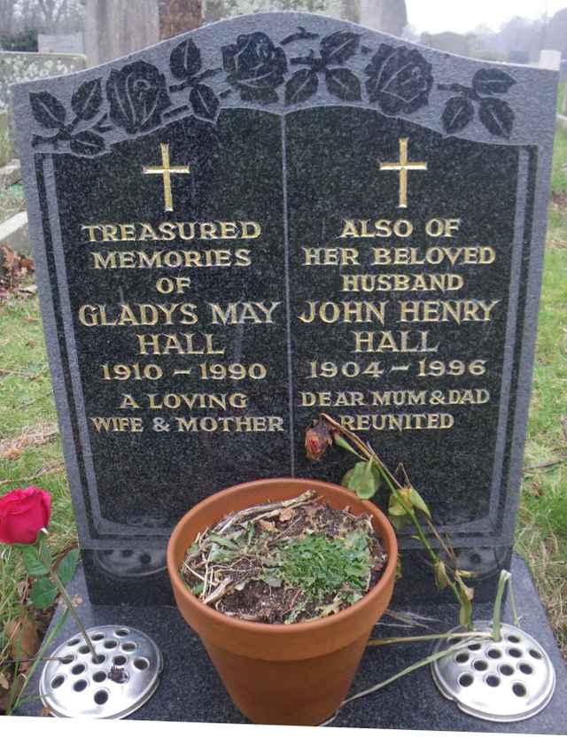 Image of headstone. Full inscription, if known, accompanying. Click for a larger view.