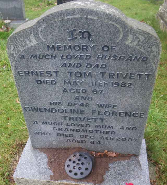 Image of headstone. Full inscription, if known, accompanying. Click for a larger view.