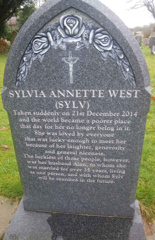 Image of headstone. Full inscription, if known, accompanying. Click for a larger view.