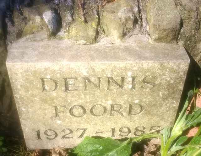 Image of headstone. Full inscription, if known, accompanying. Click for a larger view.