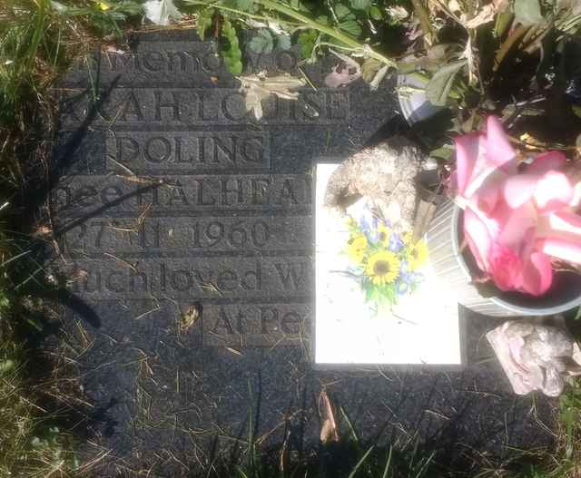 Image of headstone. Full inscription, if known, accompanying. Click for a larger view.