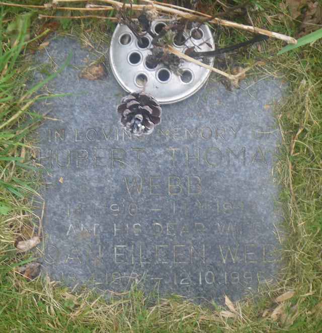 Image of headstone. Full inscription, if known, accompanying. Click for a larger view.