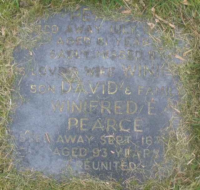 Image of headstone. Full inscription, if known, accompanying. Click for a larger view.